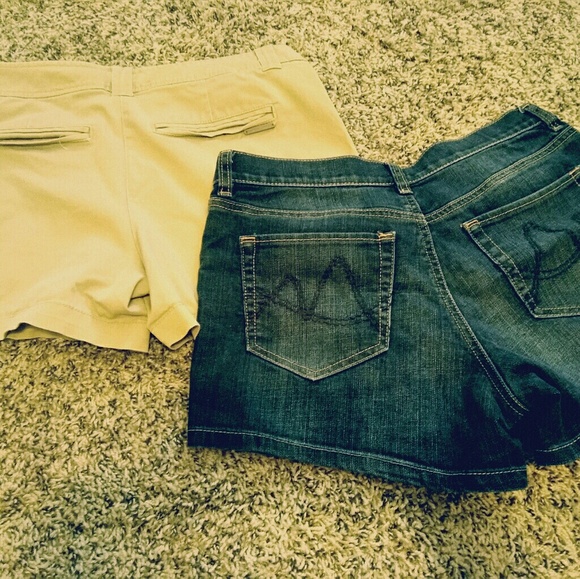 Shorts - Picture 2 of 2